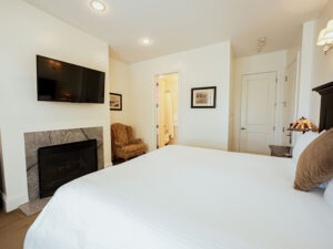 104 The Juniper Room (2)