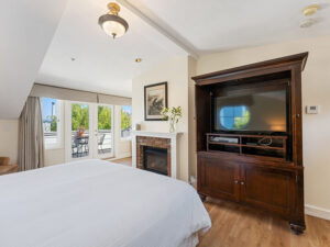 Gables Inn Sausalito 301 The Willow Room