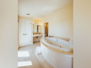 302 The Lilac Room (5)